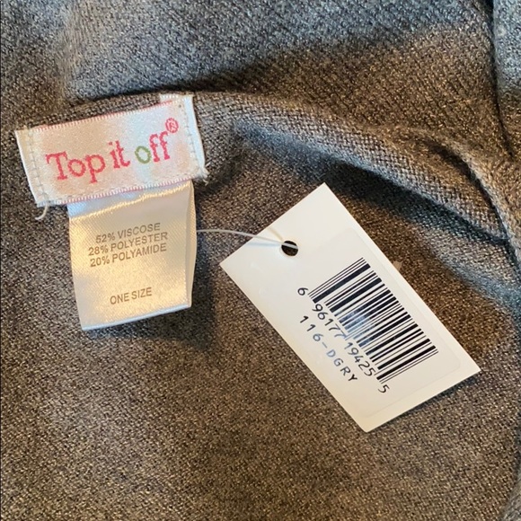 Sophia Poncho - Picture 5 of 5